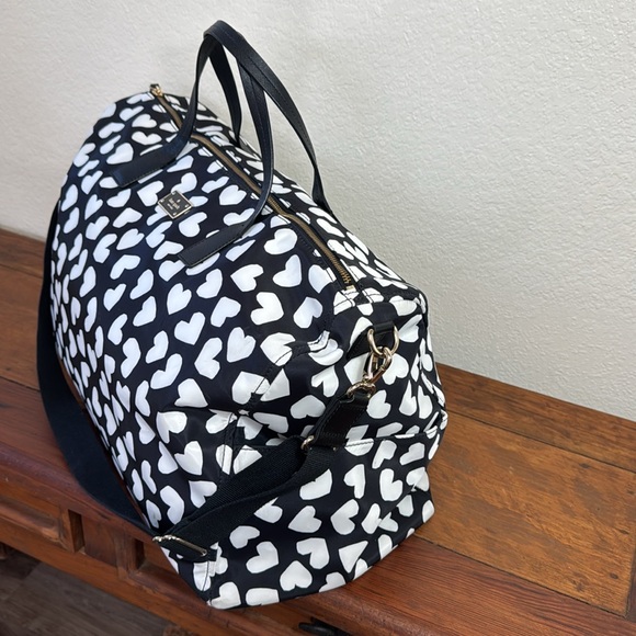 Kate Spades Stylish Black and White Heart Pattern Women's Bag - Picture 7 of 13